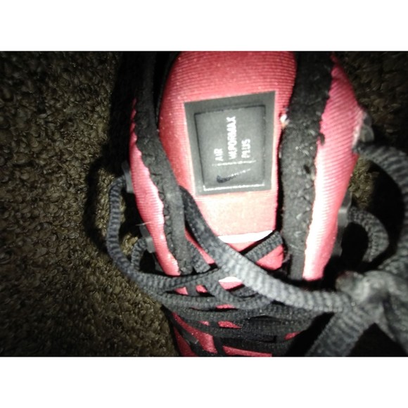 NIKE AIR VAPORMAX PLUS TEAM RED - Picture 2 of 8